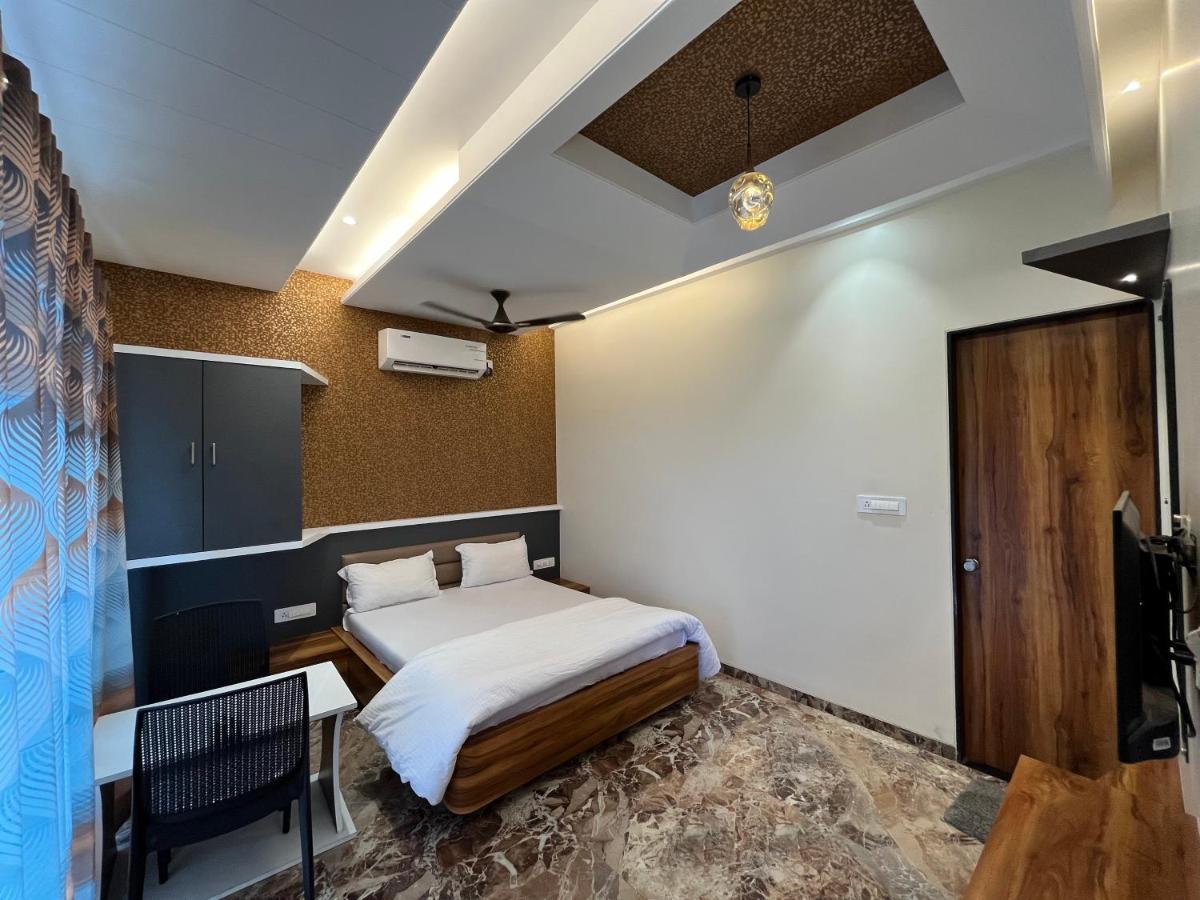 Hotel Aryadeep Phardāpur Extérieur photo